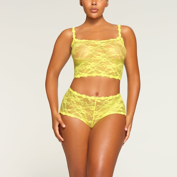 💛SKIMS STRETCH LACE YELLOW HIGHLIGHTER CAMI TANK TOP XXS - Picture 2 of 5